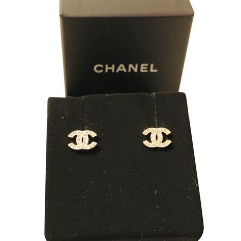 boucle d'oreille chanel ronde